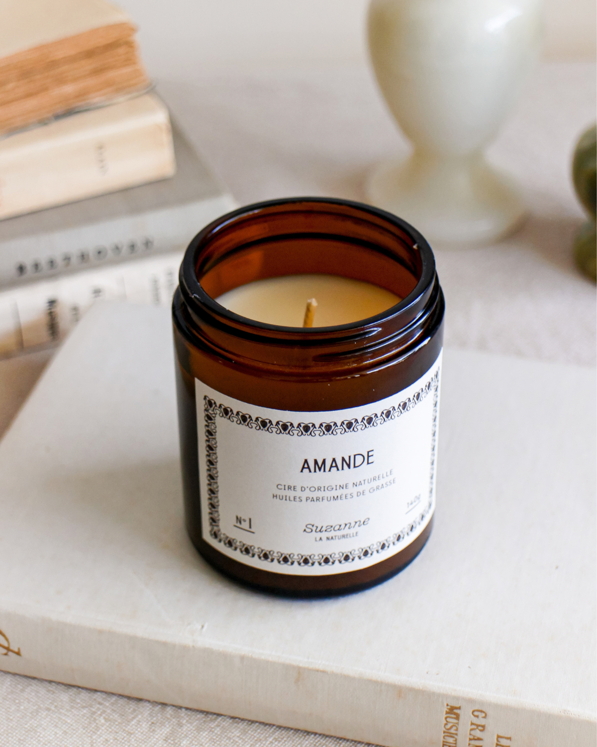 Bougie n°1: L'Amande
