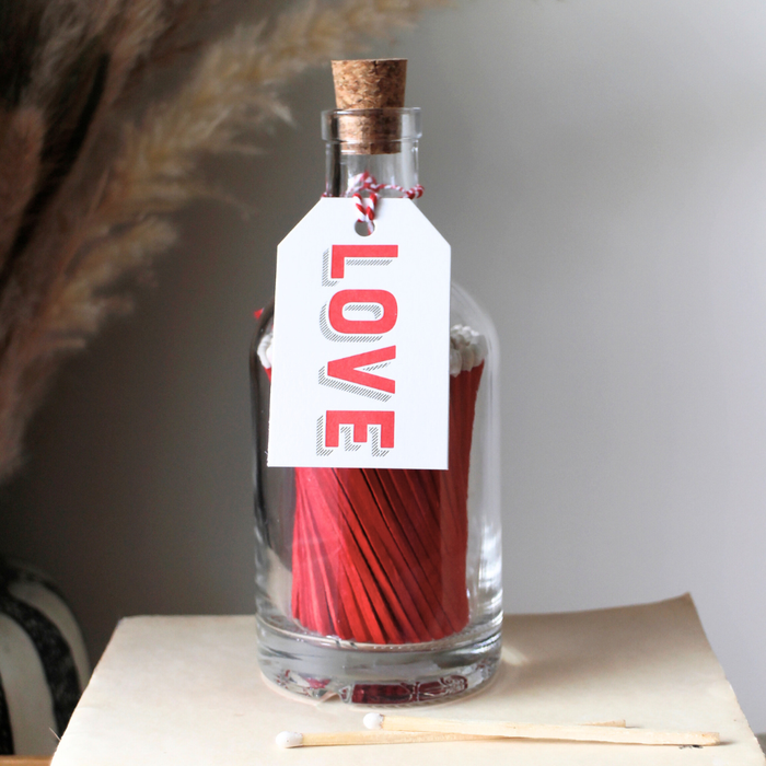 Allumettes Archivist Gallery : "Amour" en bouteille