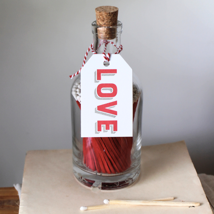 Allumettes Archivist Gallery : "Amour" en bouteille